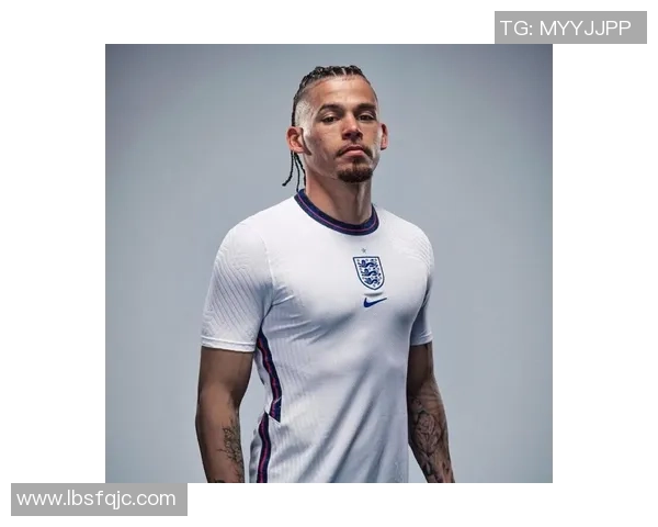 唯美足球明星头像女士展现运动魅力与时尚风采的完美结合 唯美足球明星头像女士展现运动魅力与时尚风采的完美结合